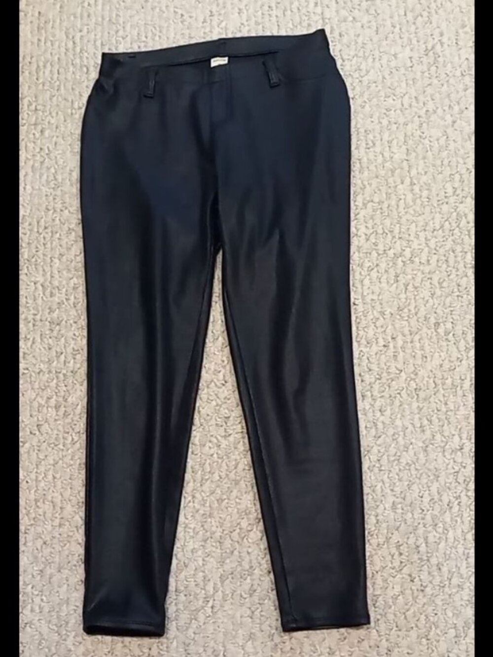 Women M Chic Black Faux Leather Textured Leggings Y2K Back Pockets Moto Comfy